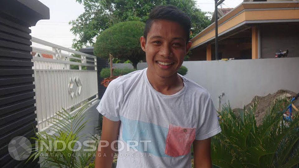 Evan Ragu Dikontrak Dua Tahun Oleh Espanyol B. Copyright: &copy; Kristanto/INDOSPORT